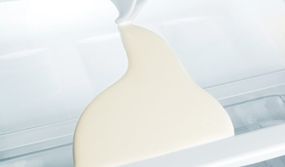 Spillsafe™ glass shelves