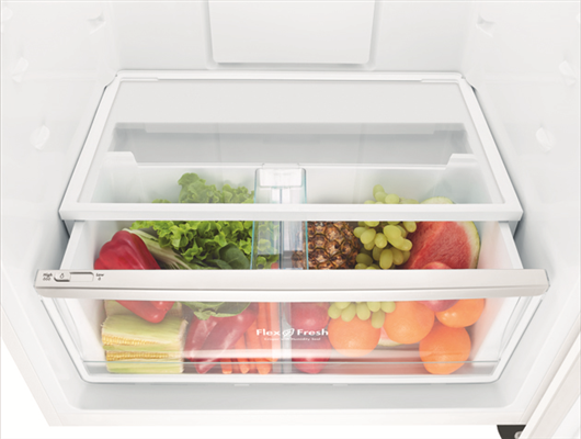 Get organised with the FlexFresh™ Crisper.