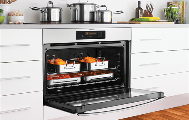Room for everything with FamilySize Ovens