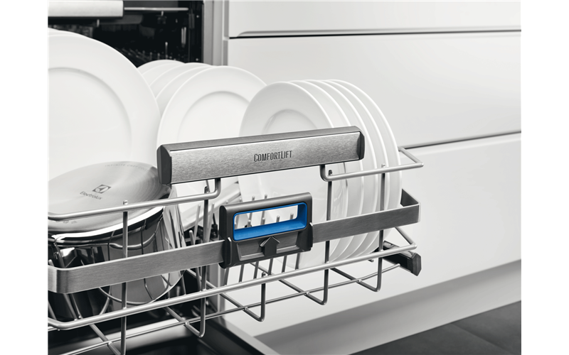 60cm builtunder dishwasher with ComfortLift™ (ESF8735ROX) Electrolux