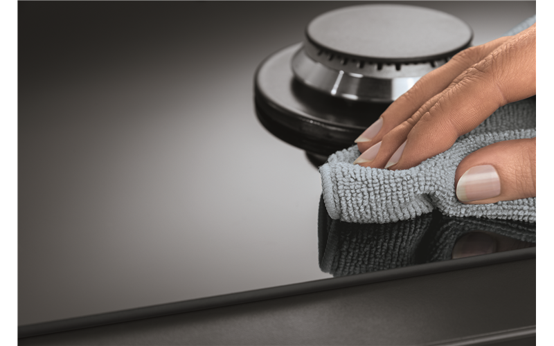 60cm 4 burner ceramic glass gas cooktop (HG674550VB) AEG New Zealand