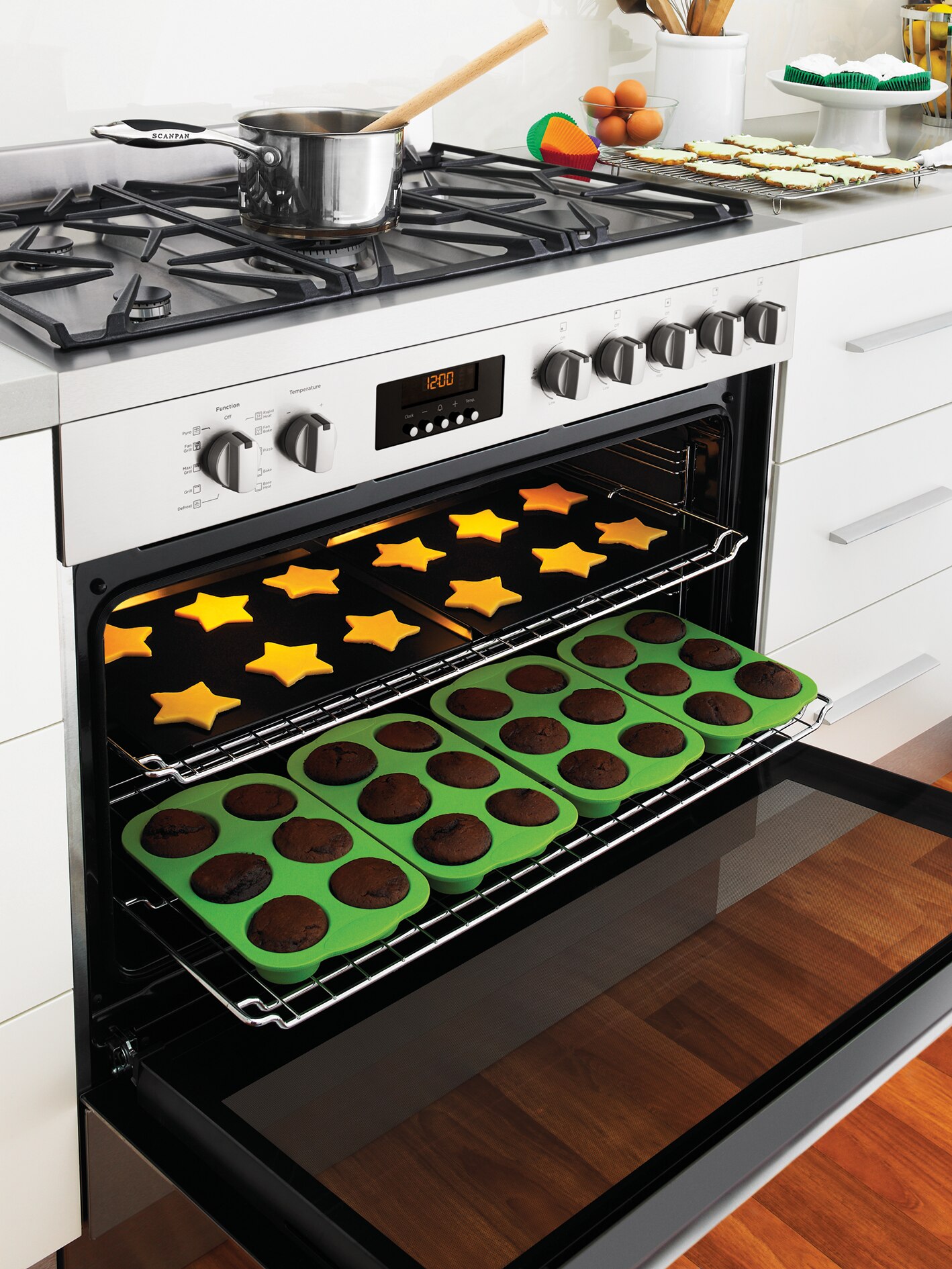 90cm Pyrolytic Freestanding Cooker (WFEP915SC) Westinghouse