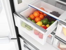 562L UltimateTaste 700 quad door fridge - Matte charcoal black